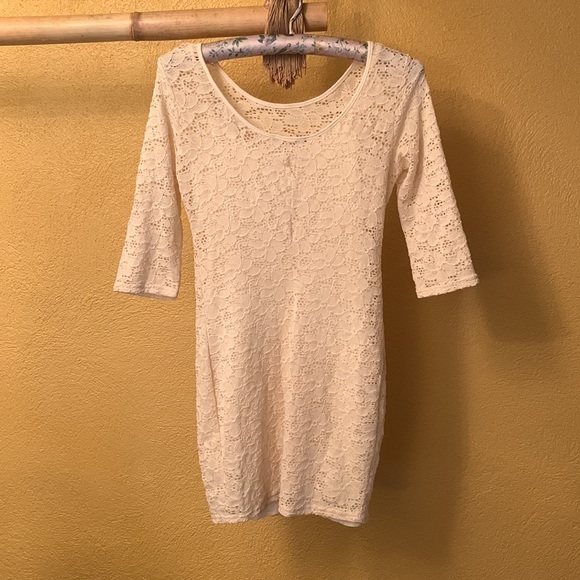 Cream Lace Body Contouring Dress, NWT, Size UK 10, Fits US size Small - Picture 2 of 4